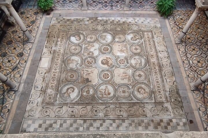 Private tour to the Palace of the Countess of Lebrija