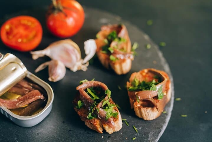 San Sebastian Historic Walking Tour with Pintxo and Drink