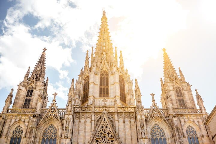 6-Hour Barcelona Tour: History, Art & Panoramic Views