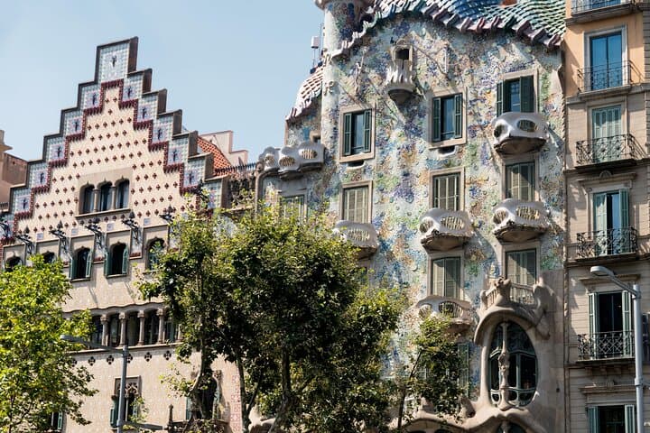 6-Hour Barcelona Tour: History, Art & Panoramic Views