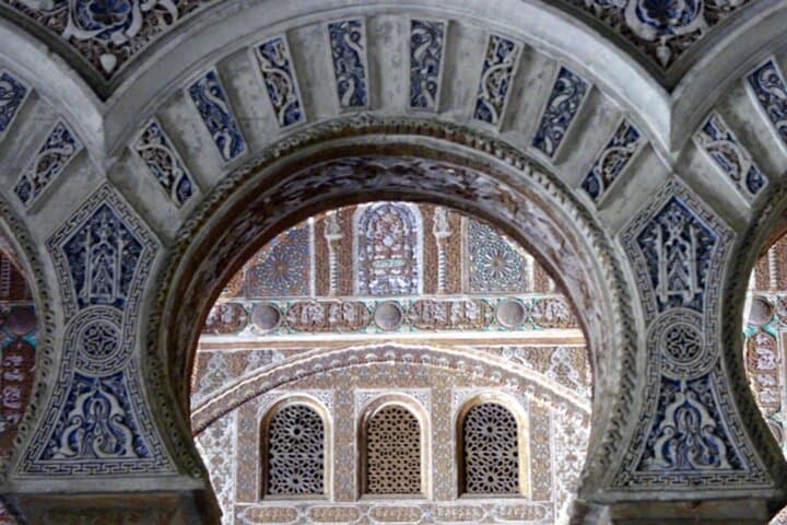 Horseshoe arch detail