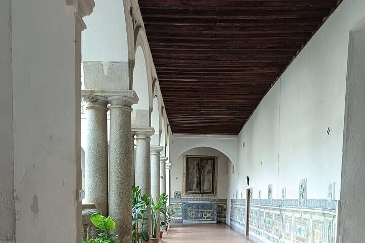 Convent Tour with Marzipan and Wine Tasting in Toledo