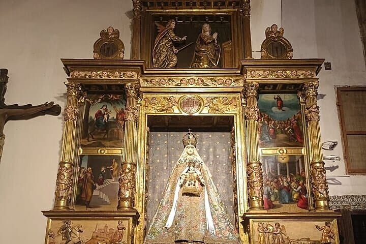 Convent Tour with Marzipan and Wine Tasting in Toledo