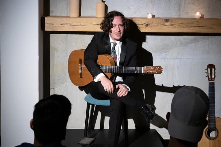 Explanations about the history of guitar and flamenco are an essential part of appreciating every detail of Spanish culture.