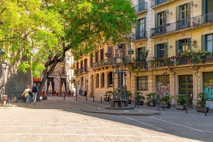 Barcelona Highlights Tour with Montjuïc Cable Car