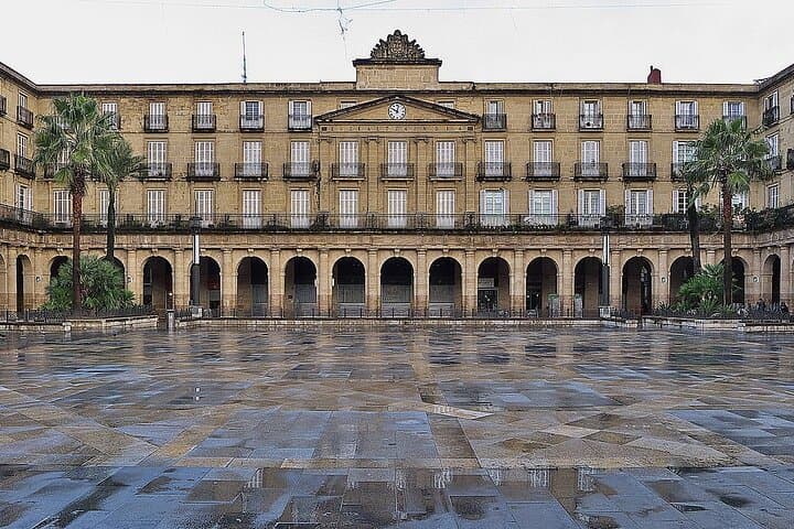 Bilbao Interactive City Tour