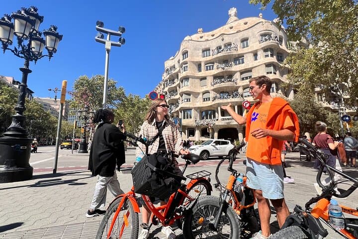Barcelona Small Group Tour with Local Guide on Bike or E-Bike