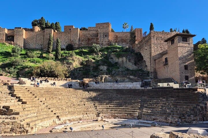 Malaga Highlights Shore Excursion with Tapas and Drinks