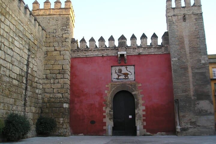 Guided Tour of the Royal Alcazar of Seville with Admission Included