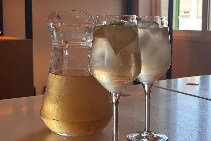 Sangria Tasting Experience in Sevilla, Spain