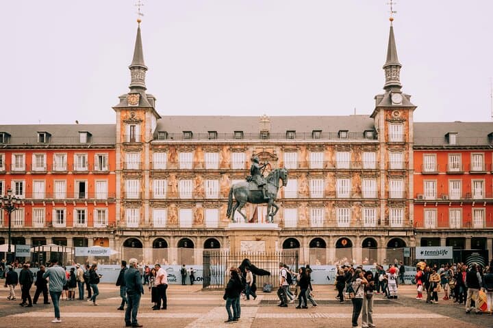 Timeless Elegance Professional Photoshoot at Plaza Mayor