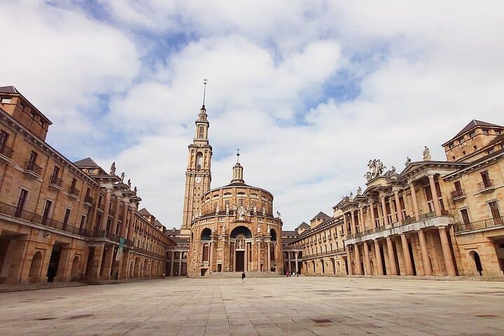 Gijon Highlights - Art, History & Seaside Life in Cimadevilla