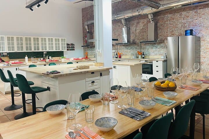 Traditional Basque Pintxos Cooking Class in Bilbao
