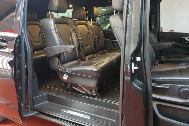Private Transportation to Madrid Airport with Hotel Pickup