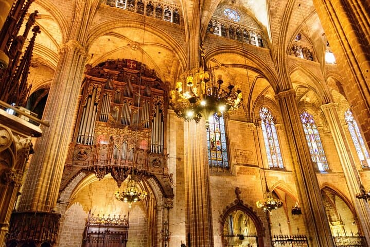 Barcelona Cathedral Tour : Early Exclusive Access + Breakfast