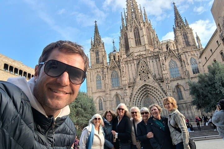 Private Barcelona Highlights Tour with Hotel pick-up