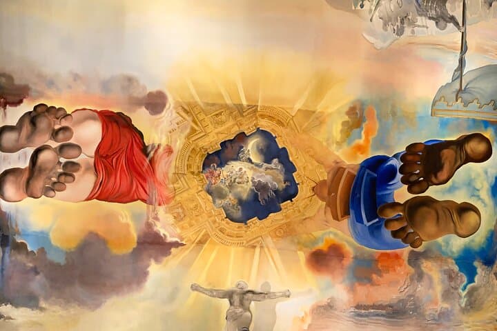 Salvador Dalí Museum, House & Cadaqués Ultimate Semi-Private Tour