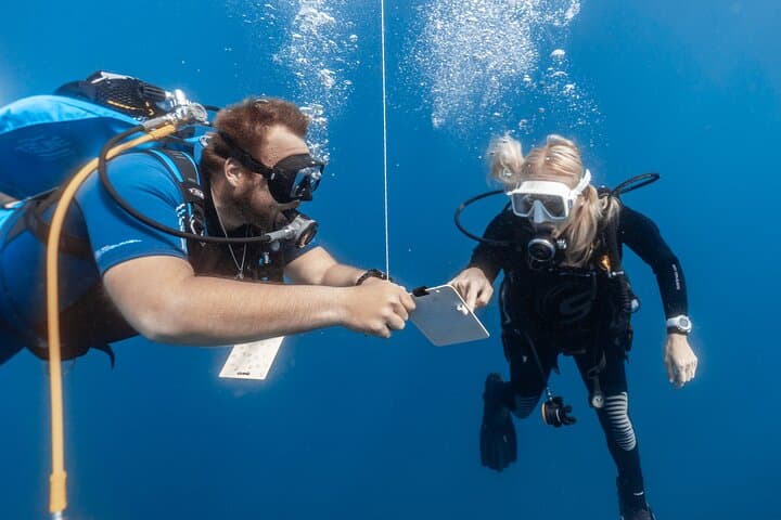 Training La Caleta dive site