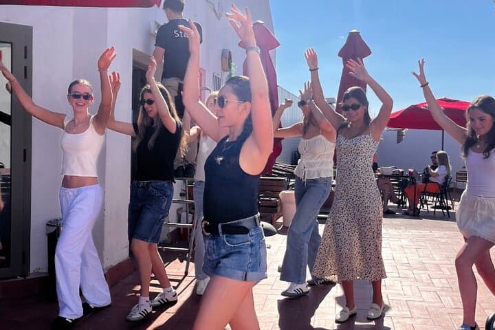 Barcelona Sangria & Salsa Dance Class with Bottomless Drinks