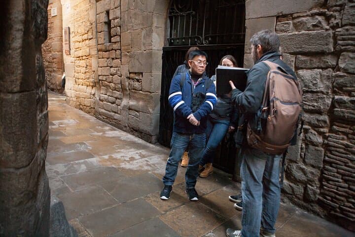 Barcelona Private Religious & Jewish Tour: with Sagrada Familia