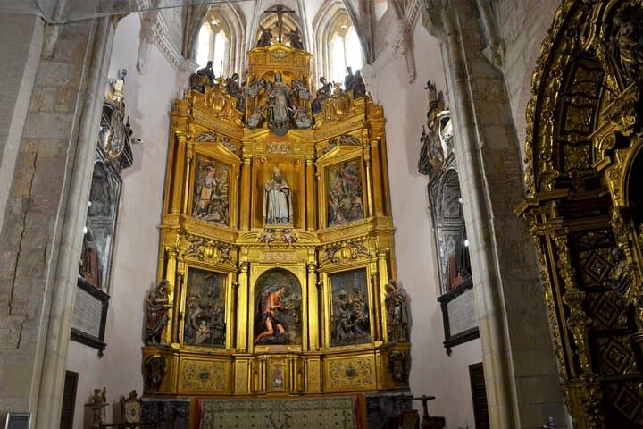 Guided tour of the Monastery of San Isidoro del Campo