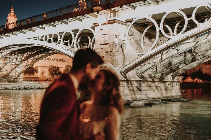 Romantic boat ride 90 min with Möet Chandon