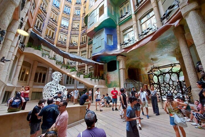 Barcelona Old City and Hidden Gems Private Walking Tour