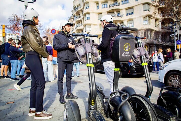 Gran Gaudi - 3H Segway tour