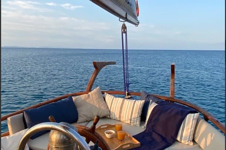 Sail tour tapas day charter boat trip private sailing pirate
