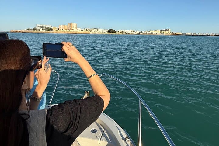 Aperitif by boat by the Bay of Cadiz