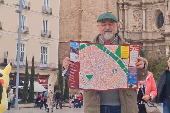 Your guide showing Valencia old town map