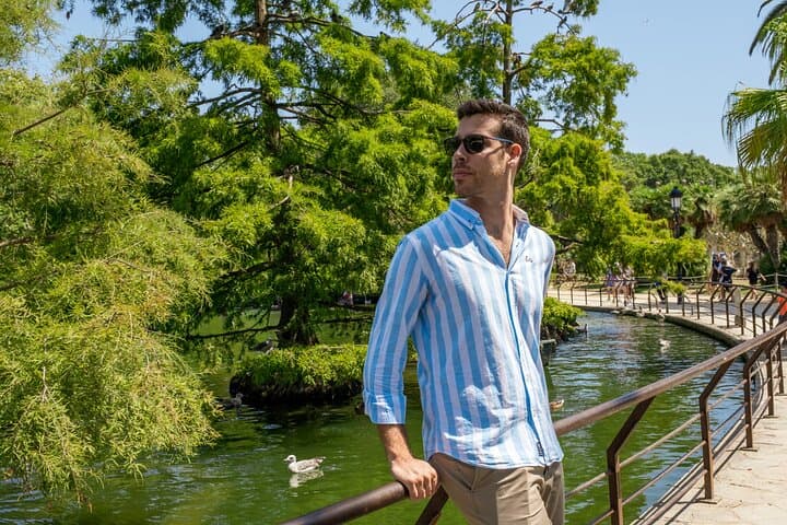 Barcelona: Private Photoshoot in Ciutadella Park with Ami