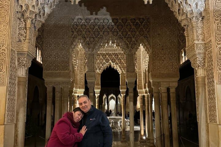 Alhambra Night Tour with tickets included