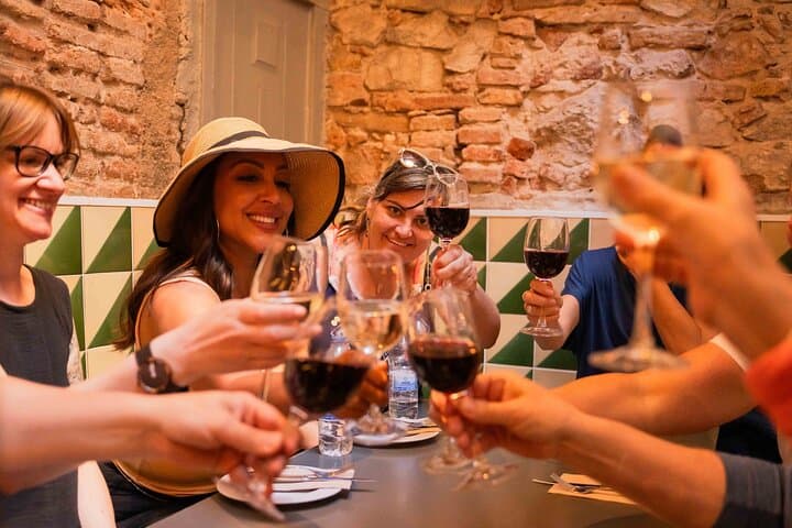 Tapas, Wine, and Culture: A Bike Ride Through Barcelona’s Heart