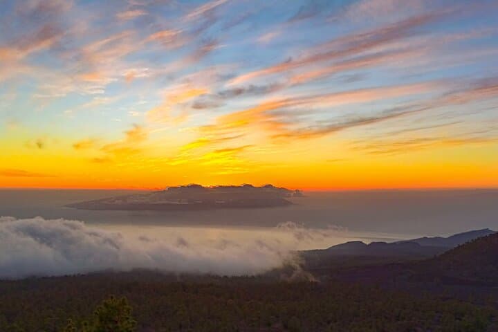 Tenerife Sunset Guided Hike in Teide National Park