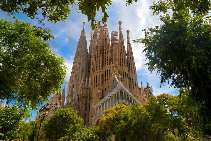 Barcelona Sagrada Familia Priority Access Tour