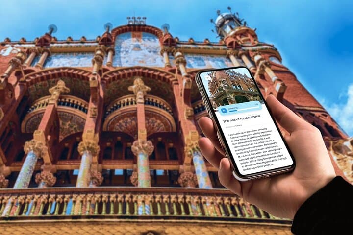 Barcelona self-guided city walking tour with audio & quizzes