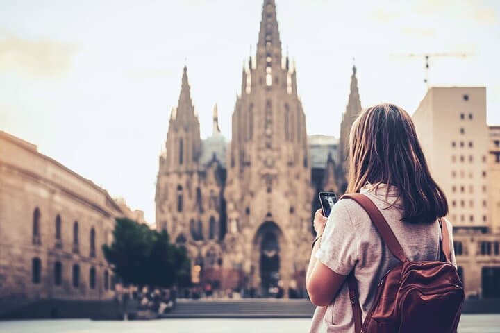 Barcelona self-guided city walking tour with audio & quizzes