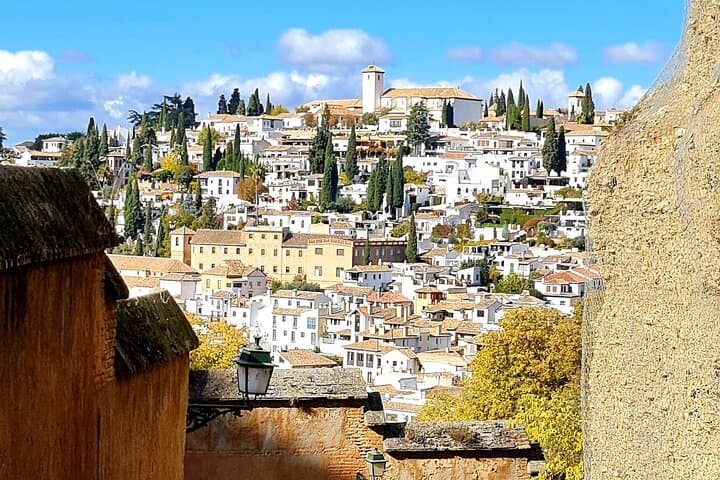 Granada: "Street Art & The Caves" Exceptional Guided Walking Tour