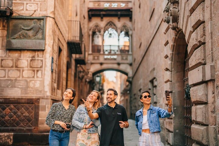Barcelona: Helicopter, Boat Ride & Old Town Small Group (Max 8)