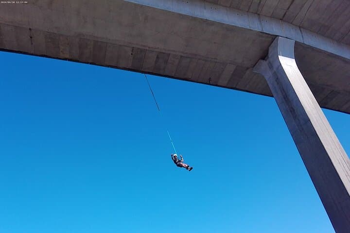 Hanging Jump to Release Your Courage in Melgaço