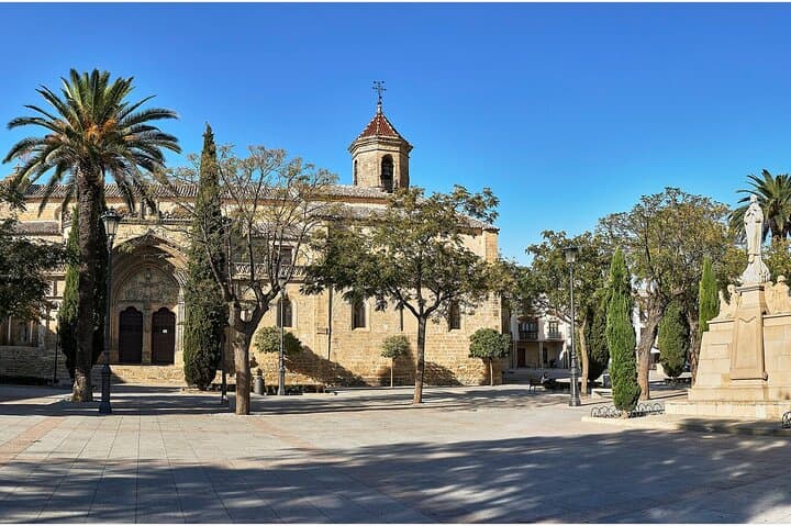 Daily guided tour
Úbeda 
SEMER TOURISM