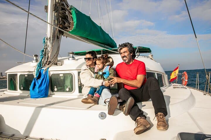 Barcelona Small Group Trip by Catamaran w Tapas, Cava and Sunset