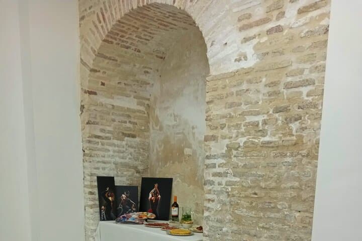 Art and Tapas in Triana