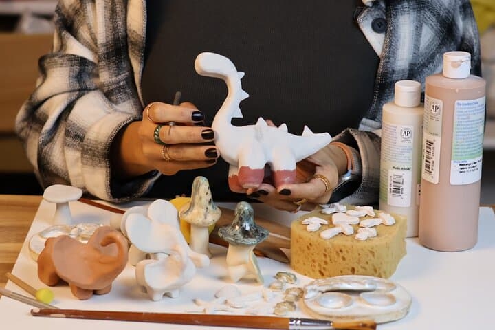 Pottery Workshop and Wine – Barcelona