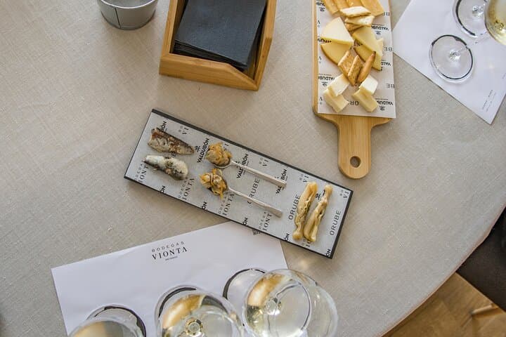 Albariño Wine Exclusive Private Tour, views & Michelin Star lunch