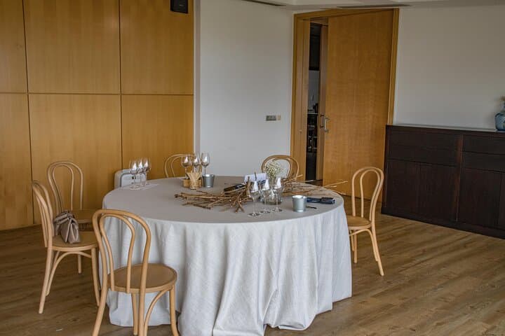 Albariño Wine Exclusive Private Tour, views & Michelin Star lunch