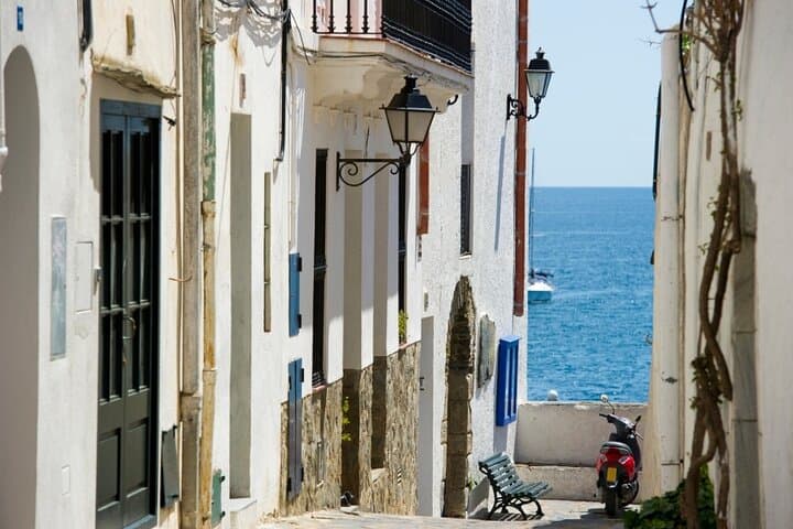Costa Brava Luxury Tour Boat and Lunch from Barcelona