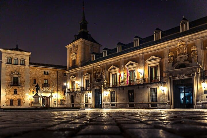 PRIVATE VIP tour: Madrid Haunted history, Inquisition & Legends