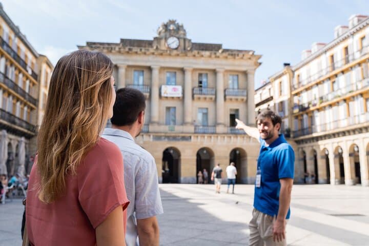 Pintxo tour and D.O wines in San Sebastian